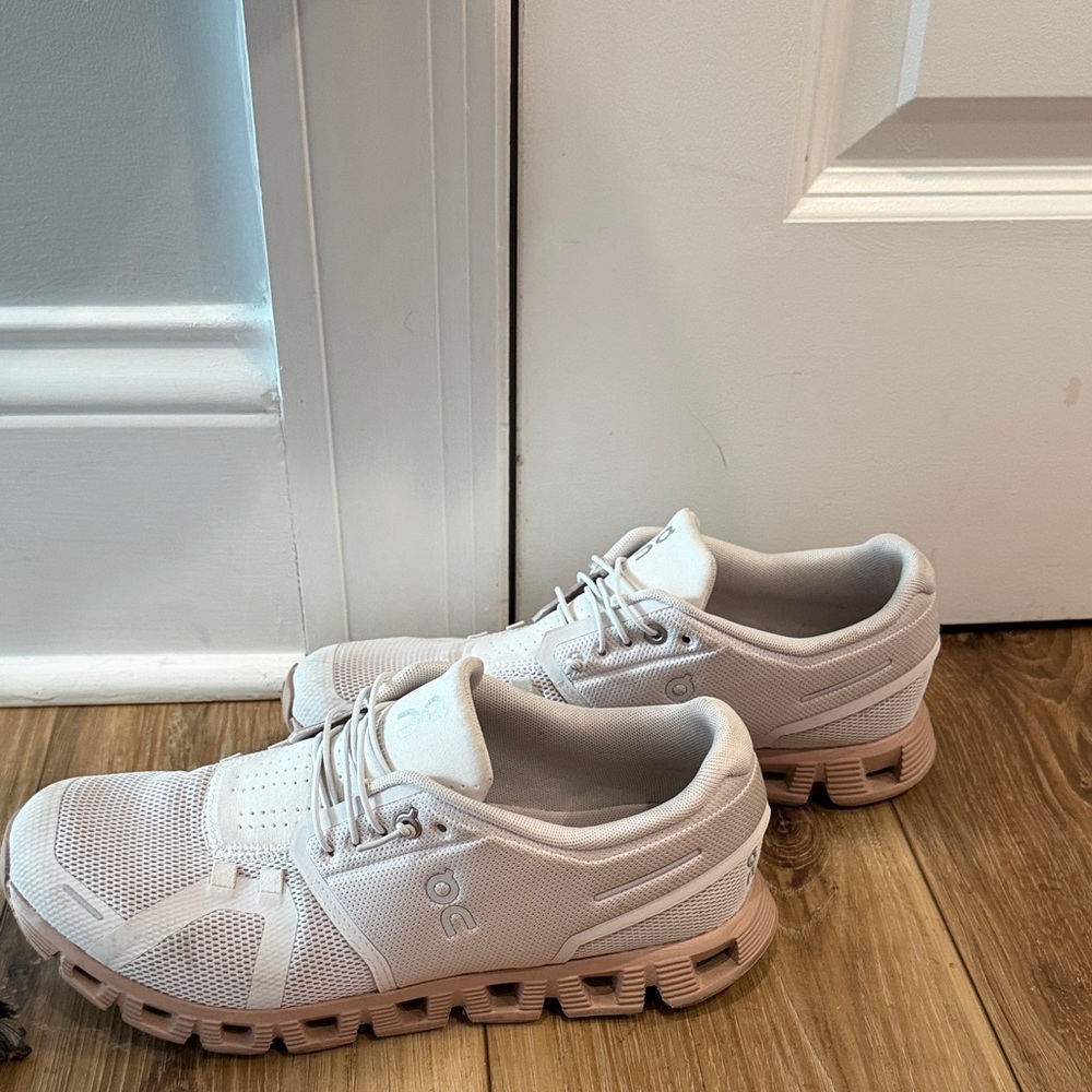 On Running Cloud Shoes in Light Cream and Beige - Picture 3 of 6